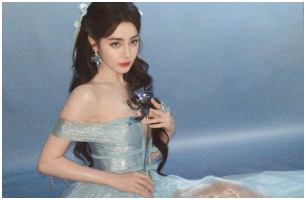  迪丽热巴 